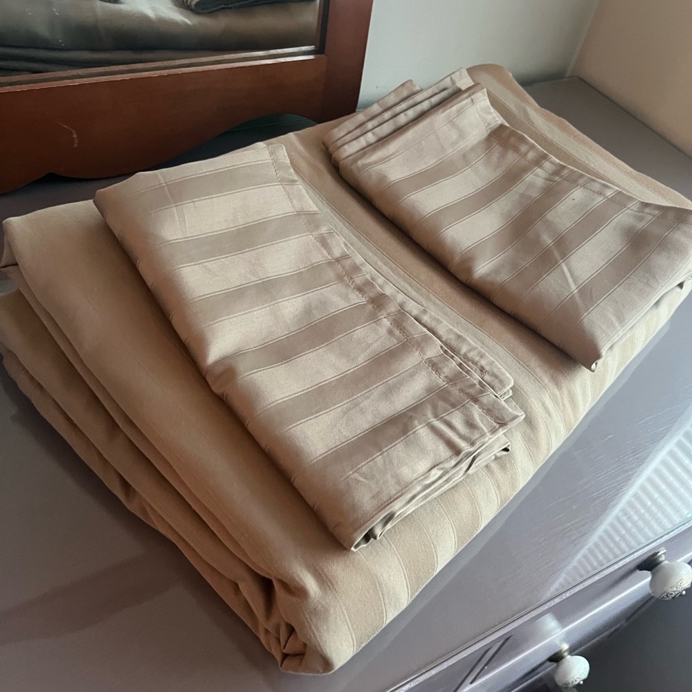 Royal velvet 100% Egyptian cotton King size Duvet cover set